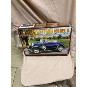 1997 Minicraft Models Kit 1931 Ford Model A Deluxe Roadster 1:16 Open Box